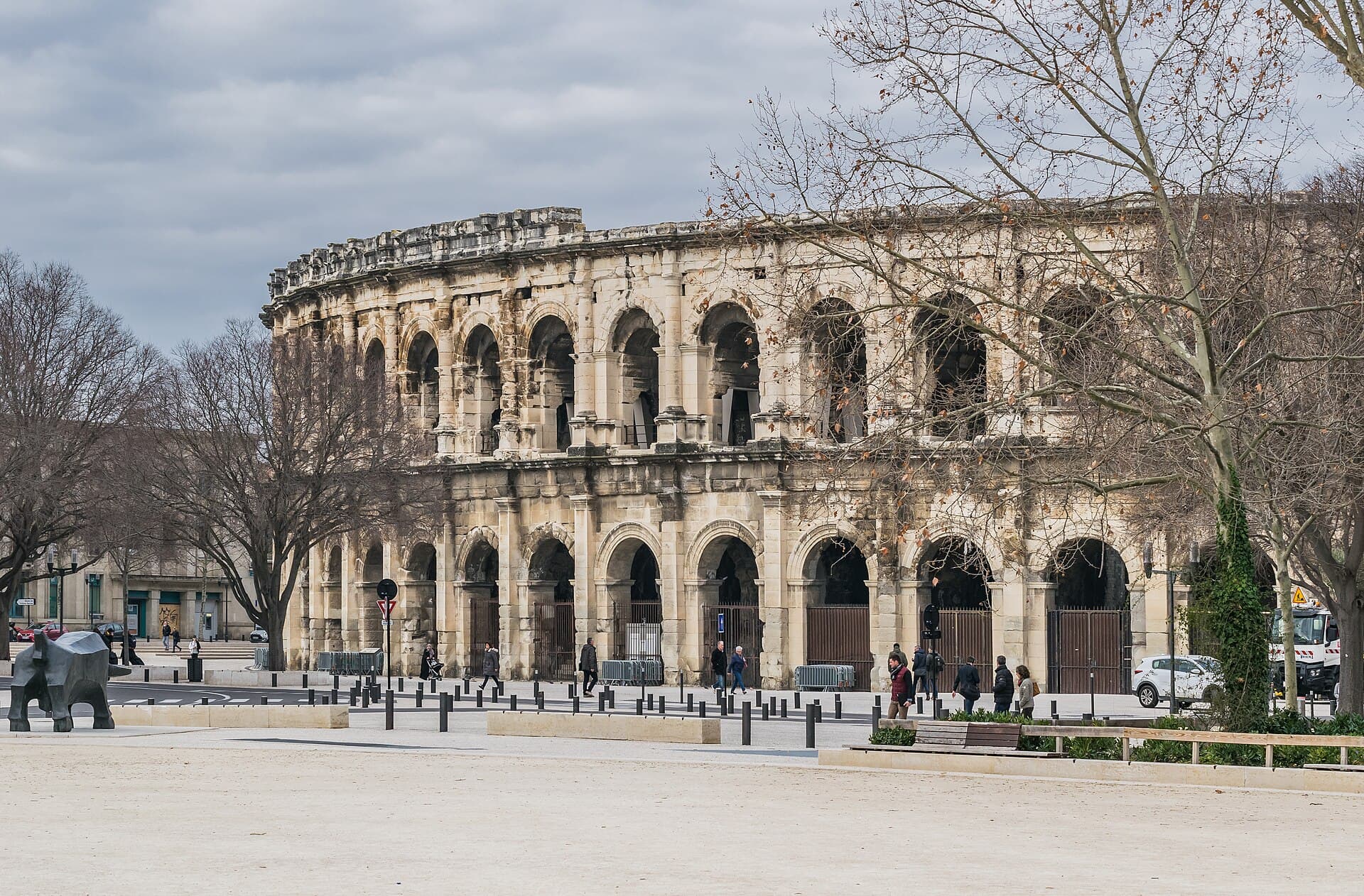 Illustration locale à Nîmes