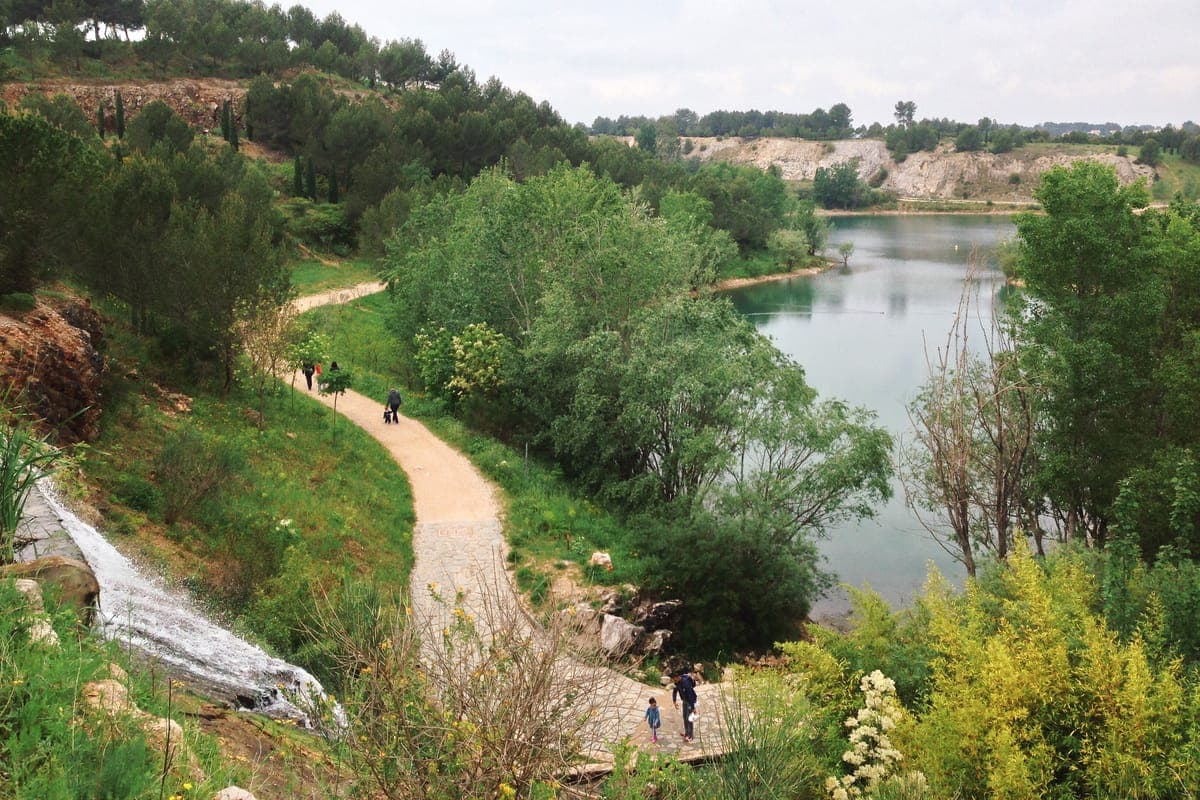 Berges du lac du Crès