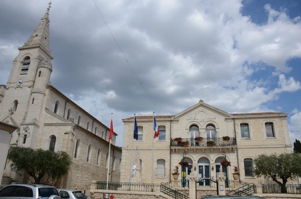 Église et mairie de Vendargues